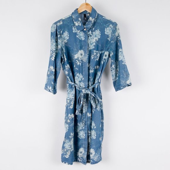 Kut from the Kloth Dresses & Skirts - Kut Chambray Button Up LightWeight Dress